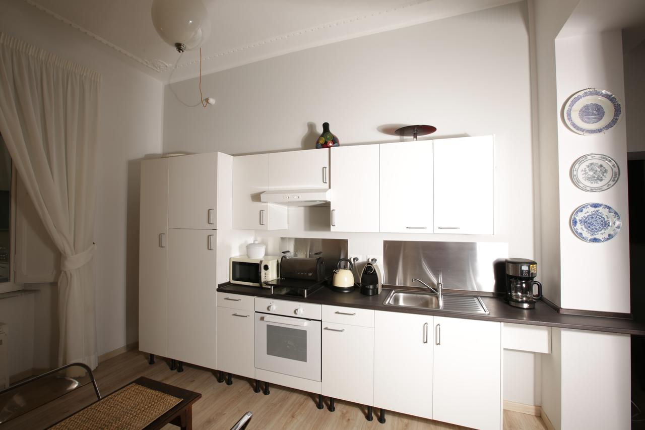 B&B Laurus Colosseo โรม ภายนอก รูปภาพ