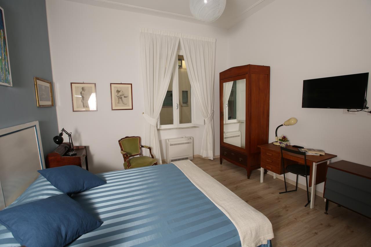 B&B Laurus Colosseo โรม ภายนอก รูปภาพ
