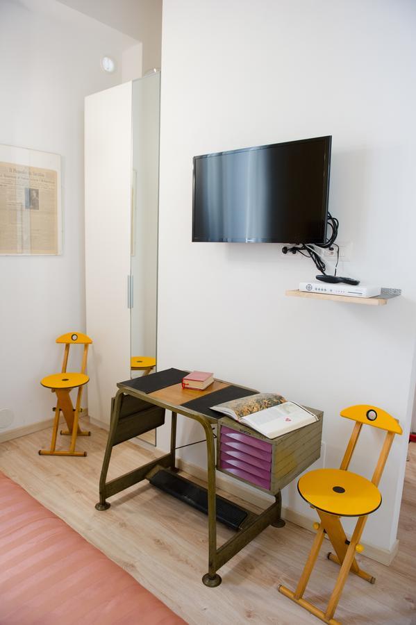 B&B Laurus Colosseo โรม ภายนอก รูปภาพ
